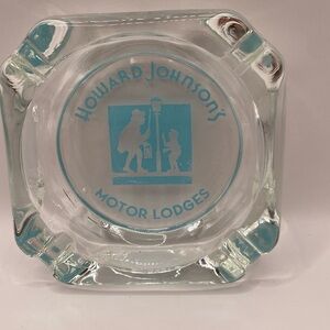 Vintage 1960’s Howard Johnsons Motor Lodges Lamp Lamplighter Glass Ashtray